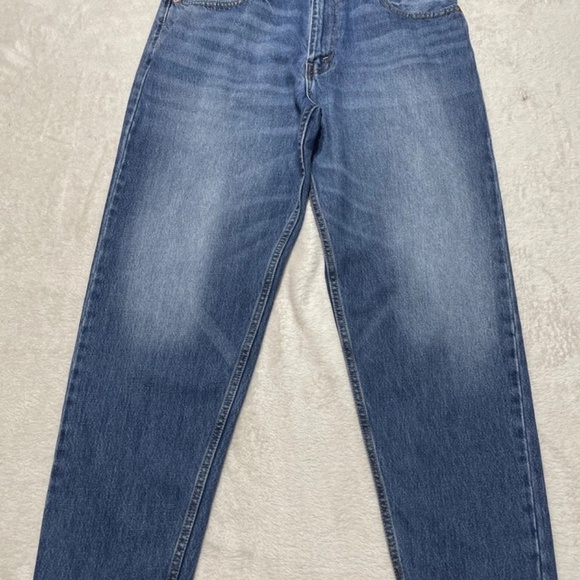 Levis 550 92' Relaxed Denim with Taper below the knee - Picture 6 of 15